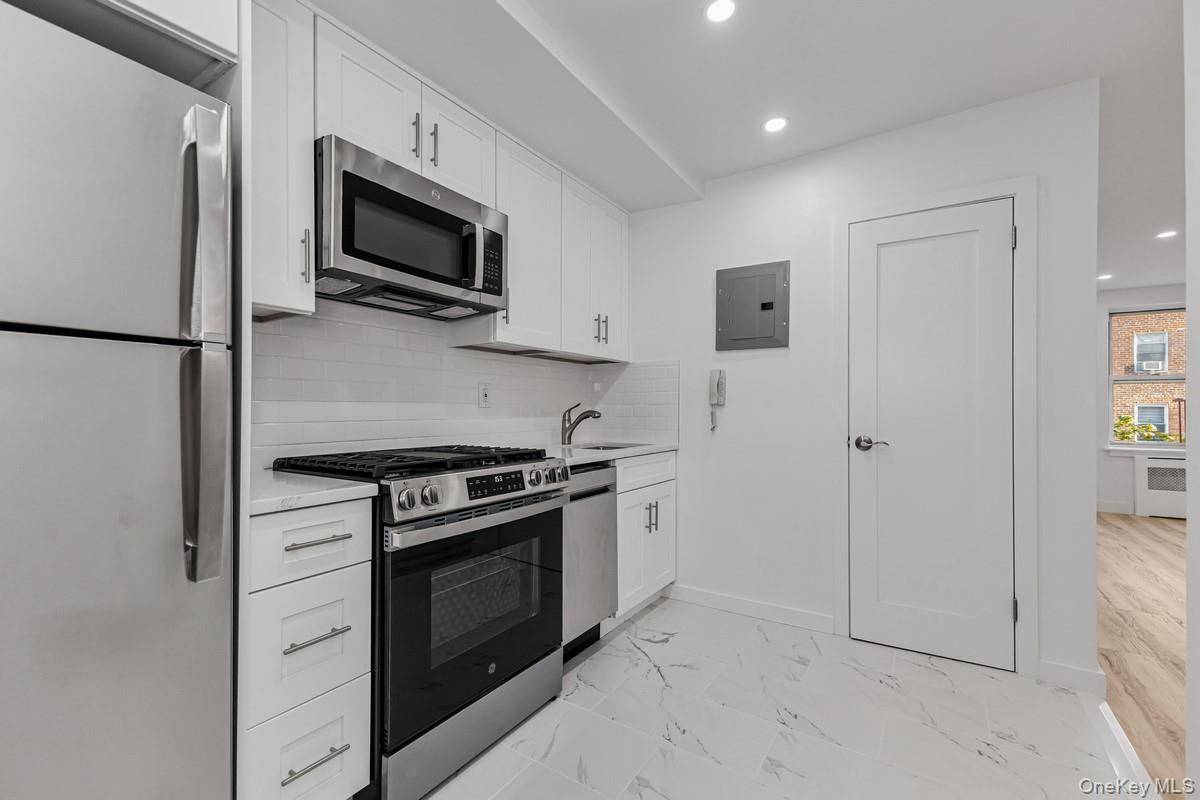 67-14 108th ST #6D, Forest Hills, NY 11375