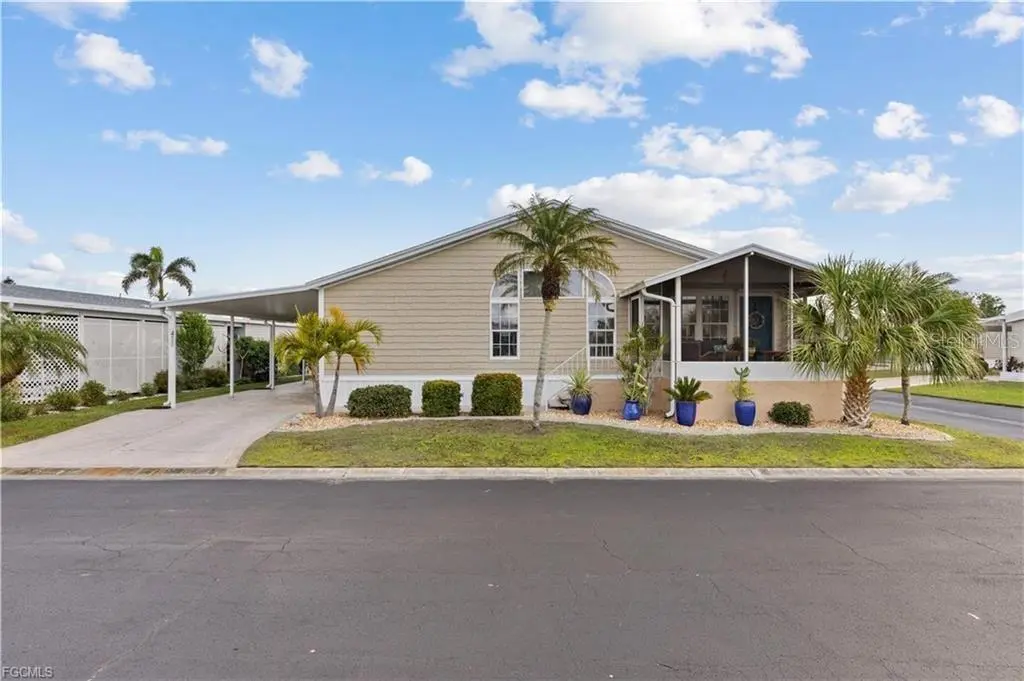 1000 KINGS HWY #438, Port Charlotte, FL 33980
