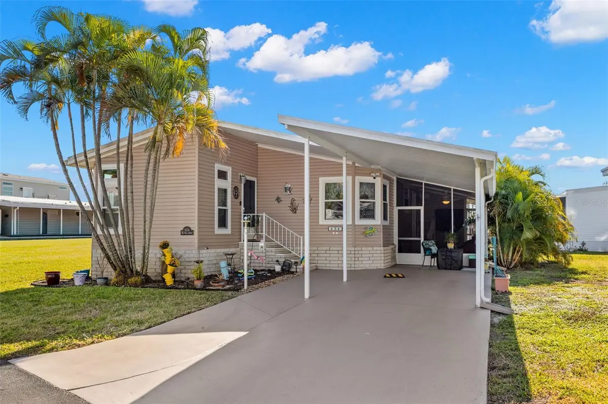 624 MOUNT PINEY AVE NE #703, St Petersburg, FL 33702