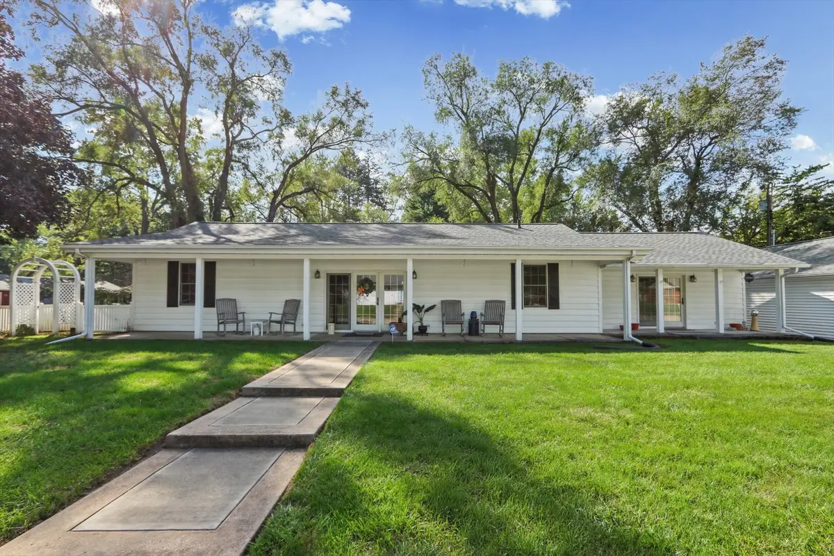 1701 Sangamon DR, Champaign, IL 61821