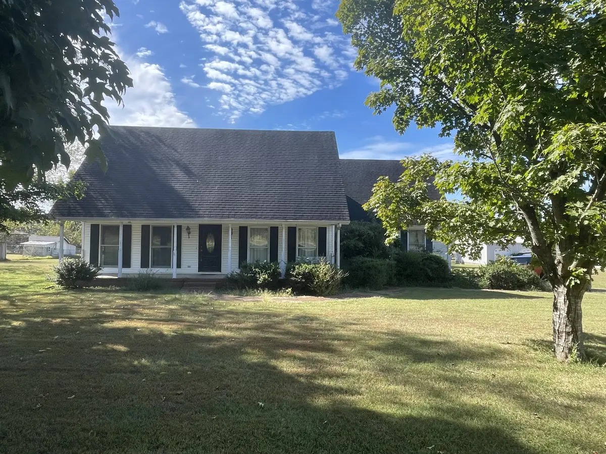 496 Fowler Ford Rd, Portland, TN 37148