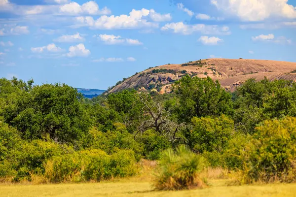 2150 Granite Springs DR, Fredericksburg, TX 78624