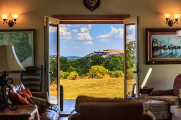 2150 Granite Springs DR, Fredericksburg, TX 78624