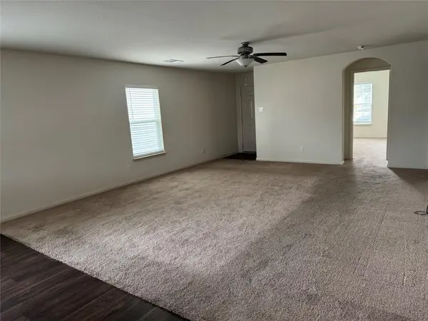 117 Allington CIR, Jarrell, TX 76537