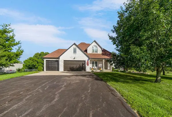 19505 S Raffurty RD, Pleasant Hill, MO 64080