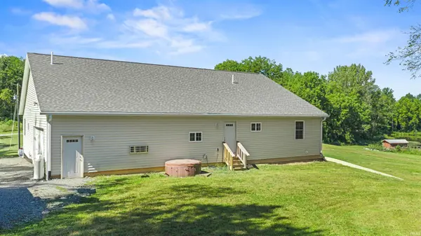 16412 Redwood RD, Culver, IN 46511