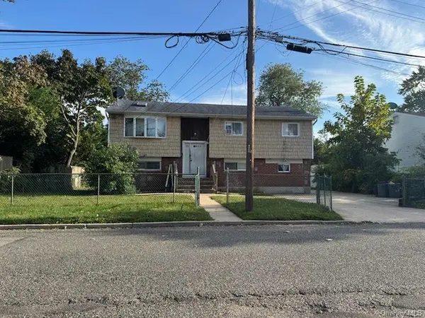 270 Elmore ST, Central Islip, NY 11722