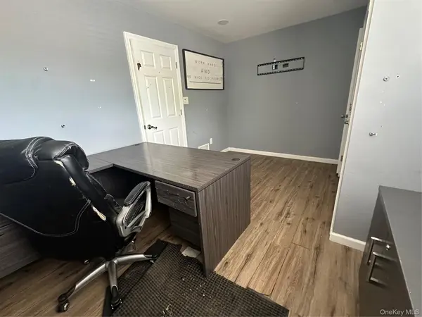 725 Brooklyn AVE, North Baldwin, NY 11510