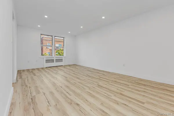 67-14 108th ST #6D, Forest Hills, NY 11375