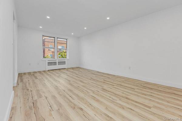 67-14 108th ST #6D, Forest Hills, NY 11375