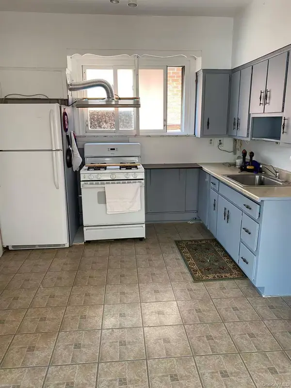 4361 161st ST, Flushing, NY 11358