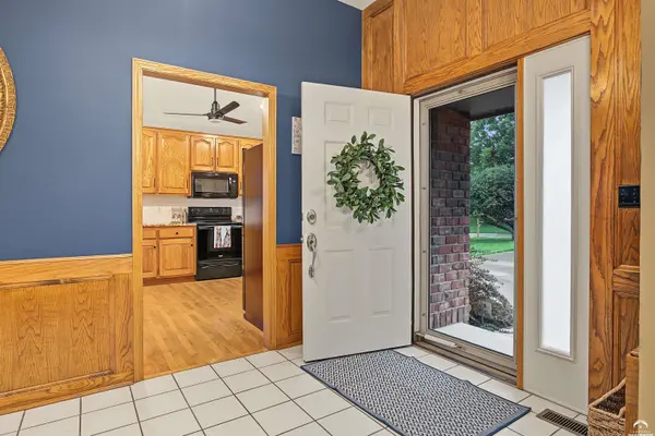 4308 Wimbledon DR, Lawrence, KS 66047