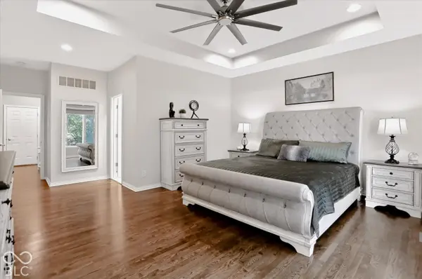 1055 Old Eagle WAY, Greenwood, IN 46143