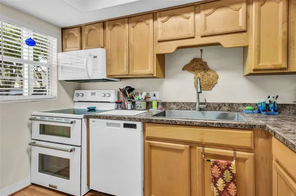 3811 N OAK DR #E51, Tampa, FL 33611