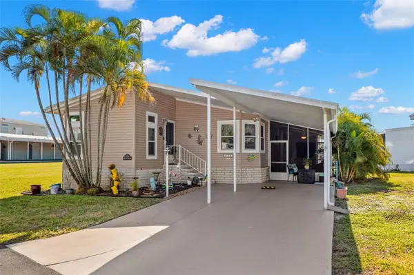 624 MOUNT PINEY AVE NE #703, St Petersburg, FL 33702