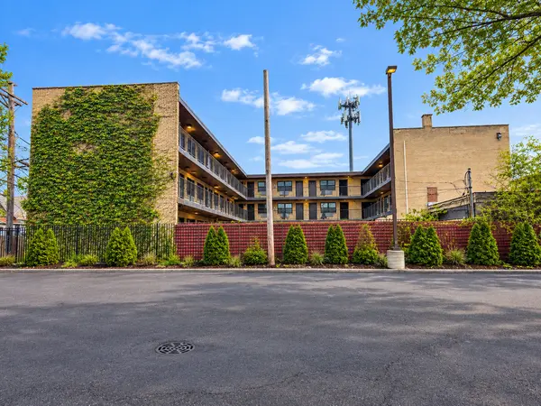 7621 S Cottage Grove AVE, Chicago, IL 60619