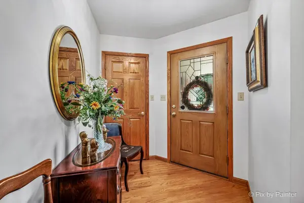 1093 First ST, Batavia, IL 60510