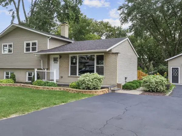2N579 Diane AVE, Glen Ellyn, IL 60137