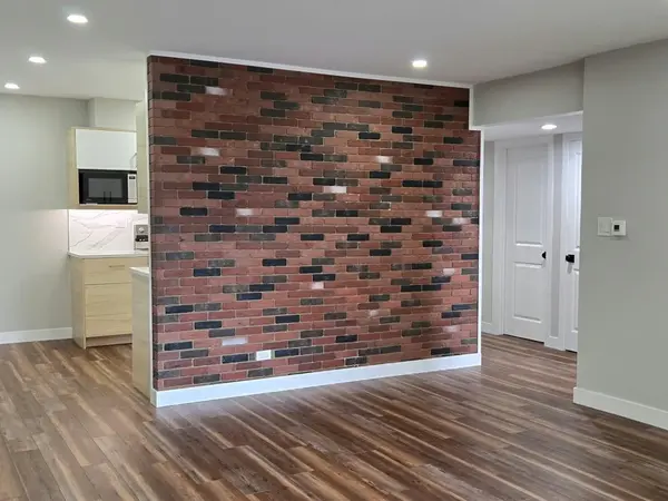 601 W Huntington Commons RD #313, Mount Prospect, IL 60056