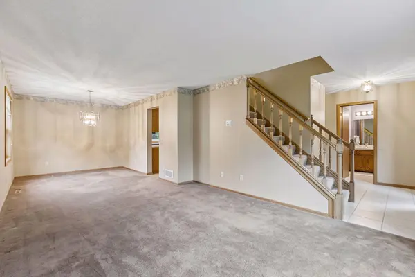 9119 Nantwick RDG, Brooklyn Park, MN 55443