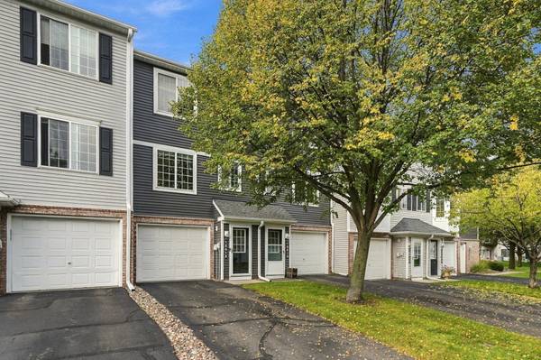 15515 Foghorn LN, Apple Valley, MN 55124