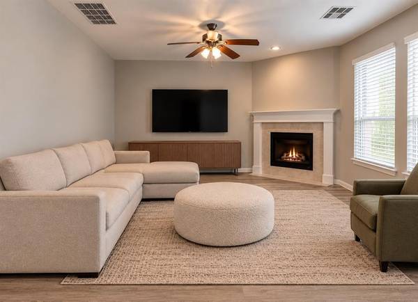 3428 Sadie DR, Yukon, OK 73099