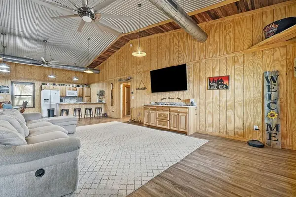 14721 HWY 44A, Lone Wolf, OK 73655