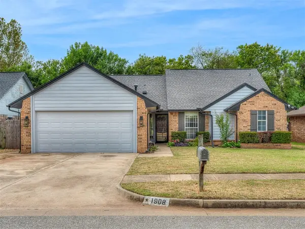 1908 Edgewater LN, Edmond, OK 73013