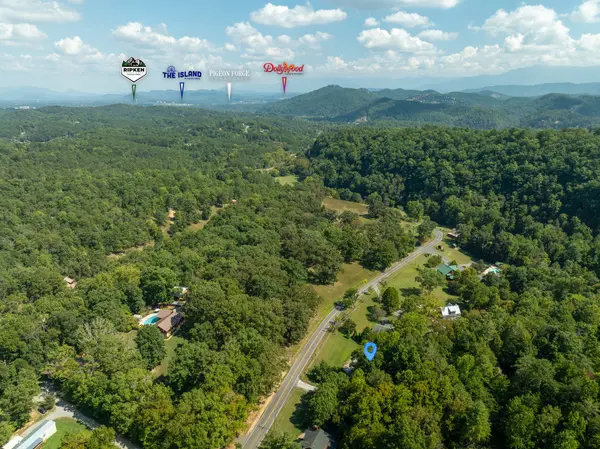 2107 Jeans Way, Sevierville, TN 37876