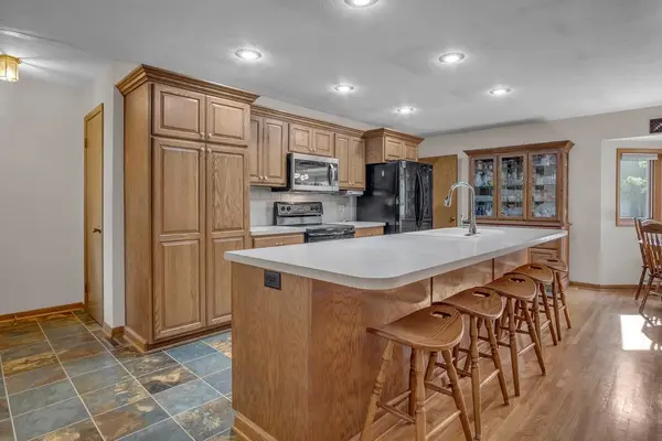 502 West, Halstead, KS 67056