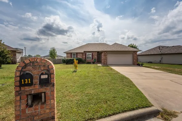 135 Pinyon AVE, Rogersville, MO 65742
