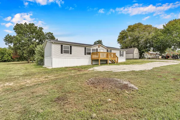 28977 Us-54, Preston, MO 65732