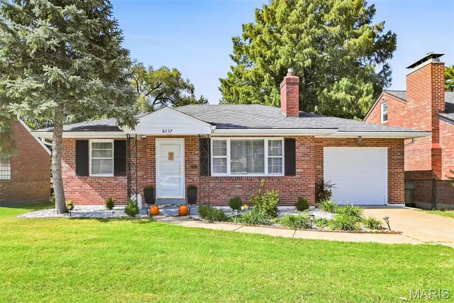 5237 McCausland AVE, St Louis, MO 63109