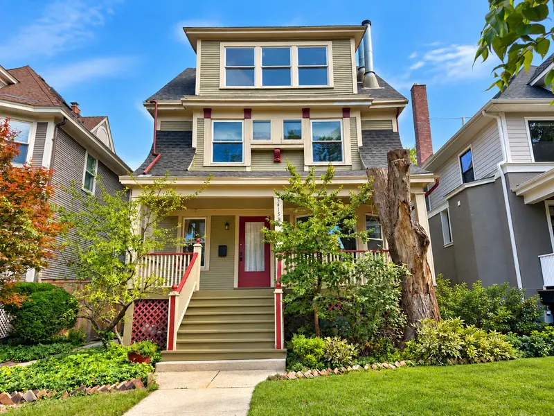 5415 N Wayne AVE, Chicago, IL 60640