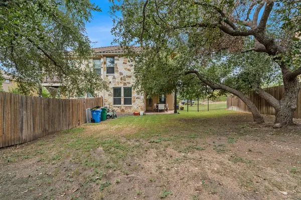 513 S Meadowlark ST #A, Lakeway, TX 78734