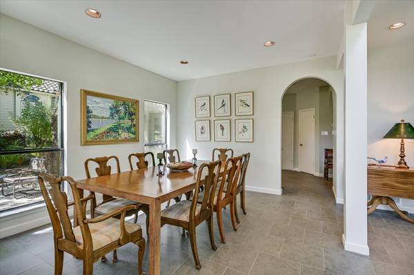 2003 Lakeway BLVD, Lakeway, TX 78734