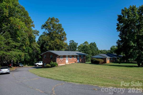 2646 Campground RD, Granite Falls, NC 28630