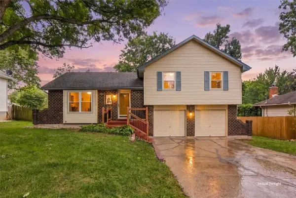 817 E Cothrell ST, Olathe, KS 66061