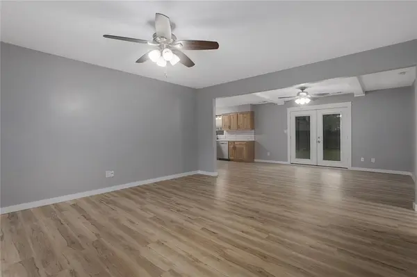 1842 W 27th TER, Lawrence, KS 66046