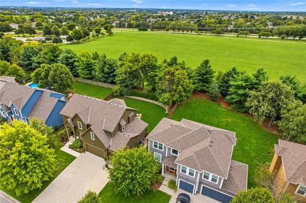 21727 W 96 ST, Lenexa, KS 66220