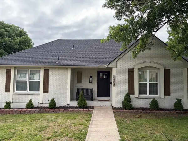 6904 Dawn LN, Kansas City, MO 64151