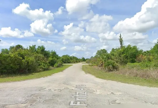 FRITZ AVE, North Port, FL 34288