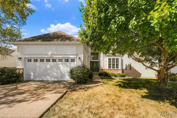 2102 Hawks Landing DR, Lake St Louis, MO 63367