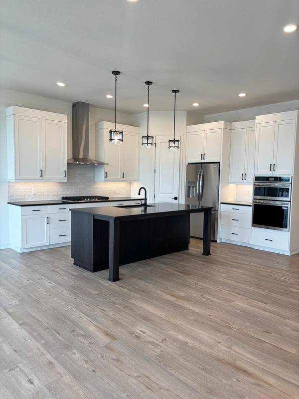 17936 Greenwich WAY, Lakeville, MN 55044