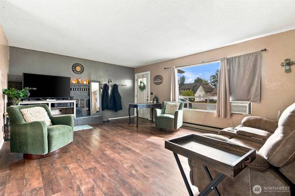 1626 S Market BLVD, Chehalis, WA 98532