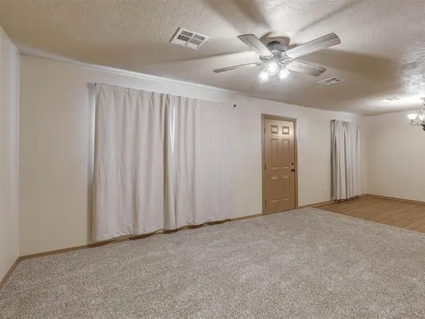 704 N Madison AVE, Blanchard, OK 73010