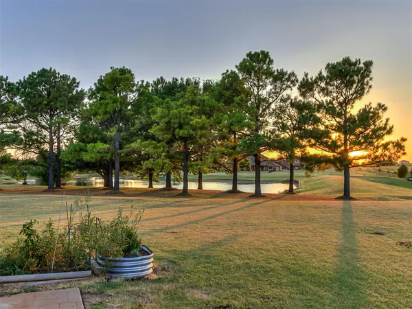 6255 Cedar Farm RD, Edmond, OK 73025