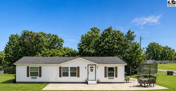 807 N. Sill St, Nickerson, KS 67561-6757