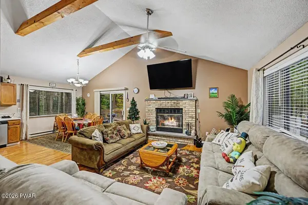 125 Rockway RD, Lake Ariel, PA 18436