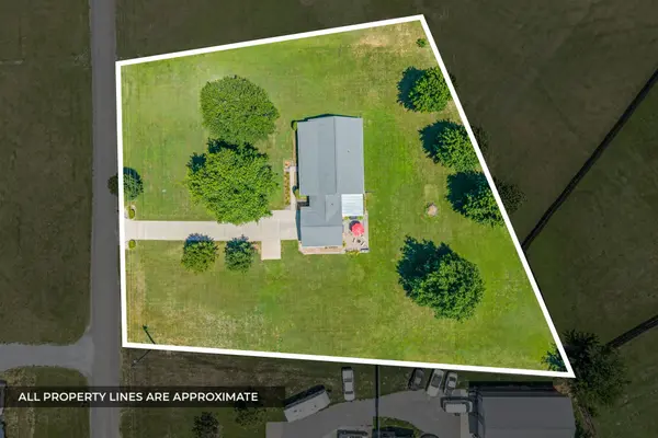 1011 Lillard Williams Road, Chapmansboro, TN 37035
